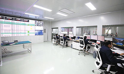 央媒持續(xù)關(guān)注 虹潤再增信心--新華社客戶端專題報道巜福建順昌虹潤儀表的國產(chǎn)化之路》，生動描述虹潤公司近年走過的成功之路